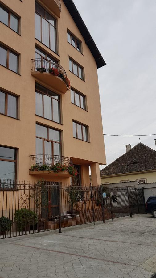 W&K " Centru Istoric Sibiu Hotel Exterior foto